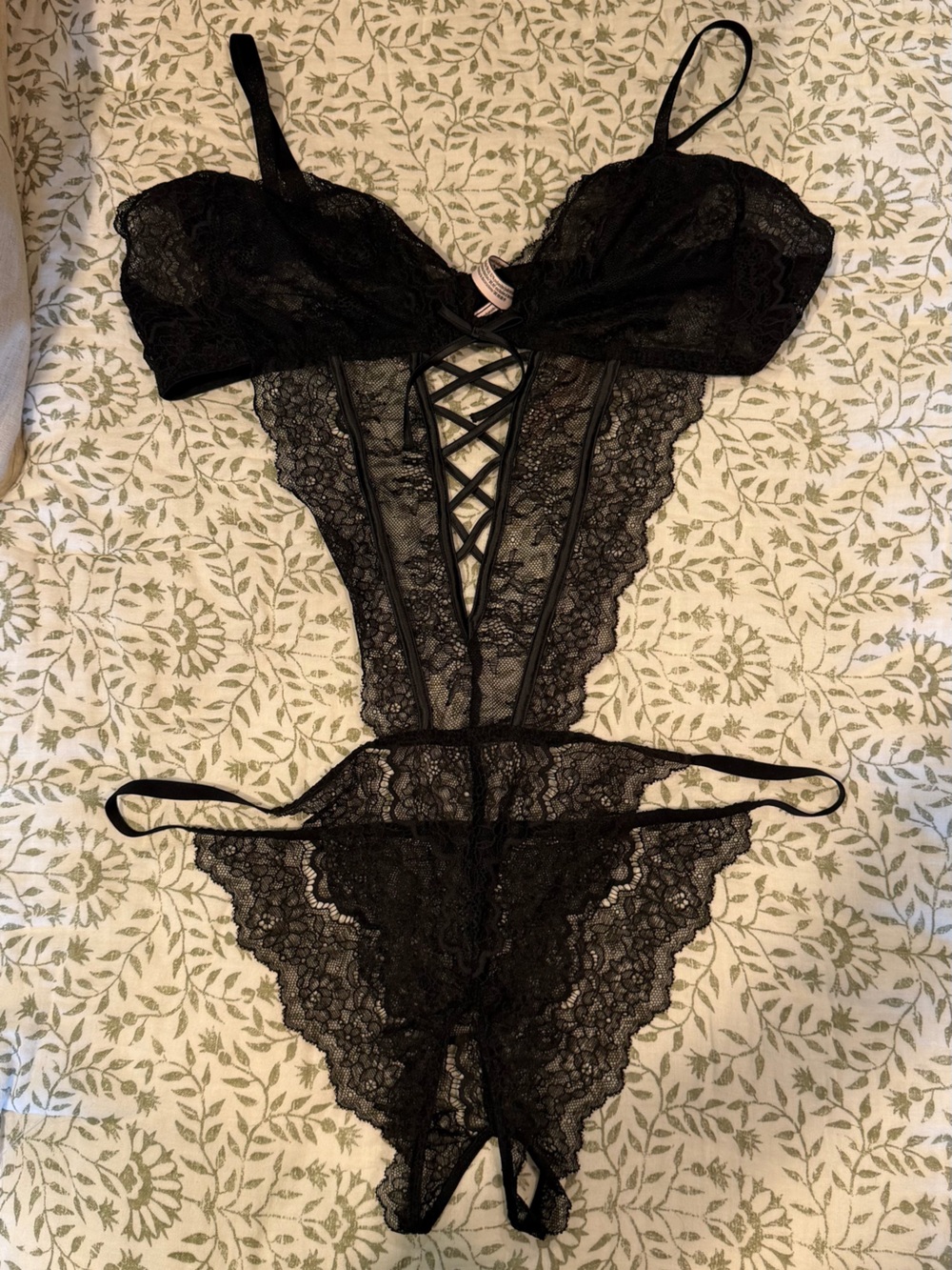 Victoria's Secret Black Lace Strappy Lingerie - Picture 2 of 3